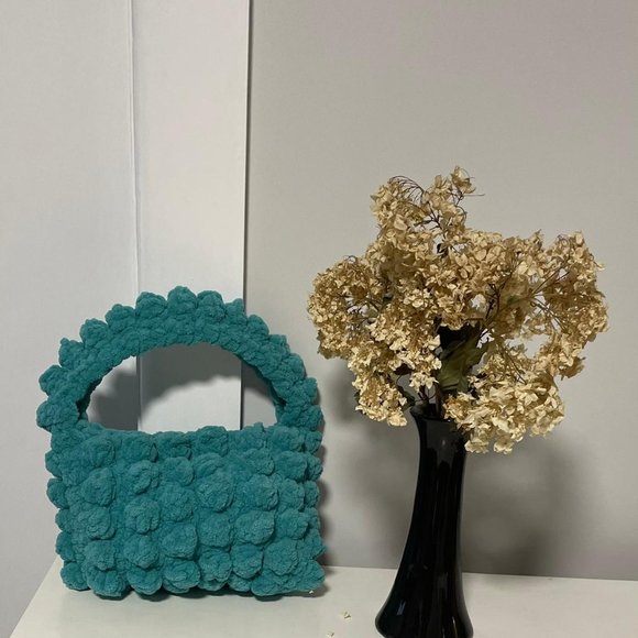 Handmade Coral Crochet Cloud Handbag - Picture 4 of 4